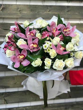 Букет цветов из: Розы и Хризантемы в Черепаново