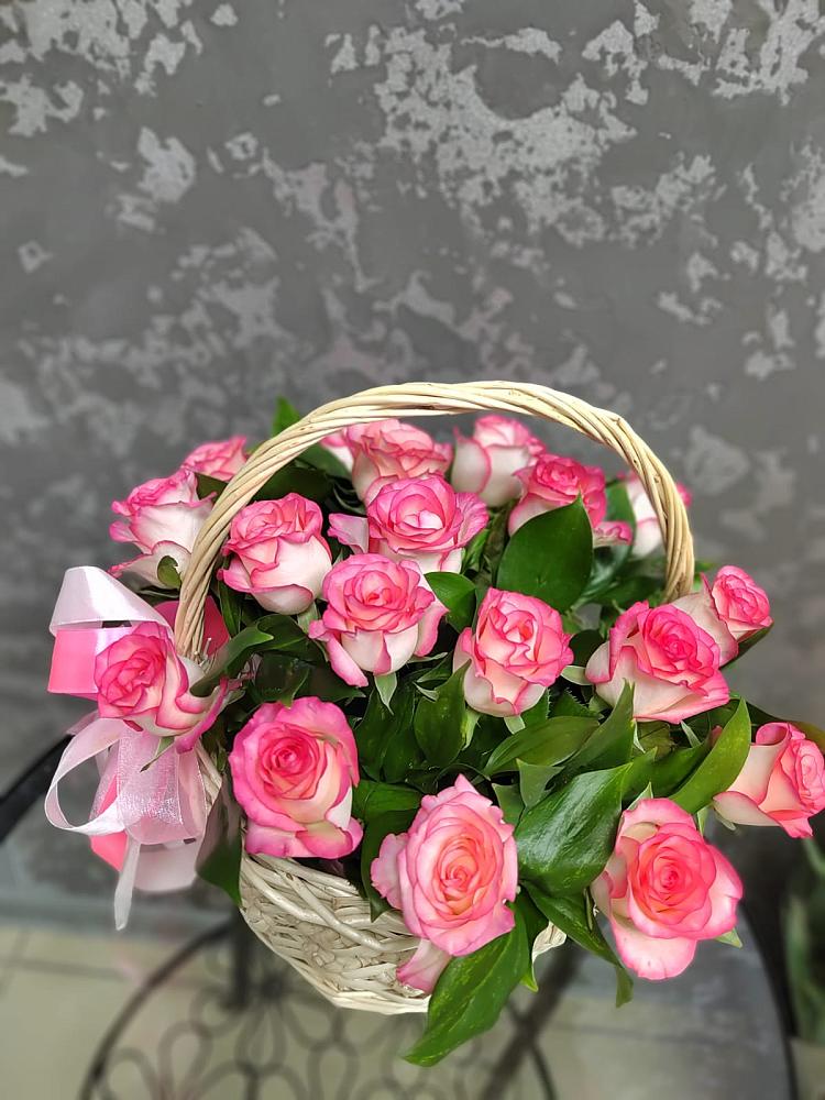 Цветочная композиция из Розы в корзине в Черепаново