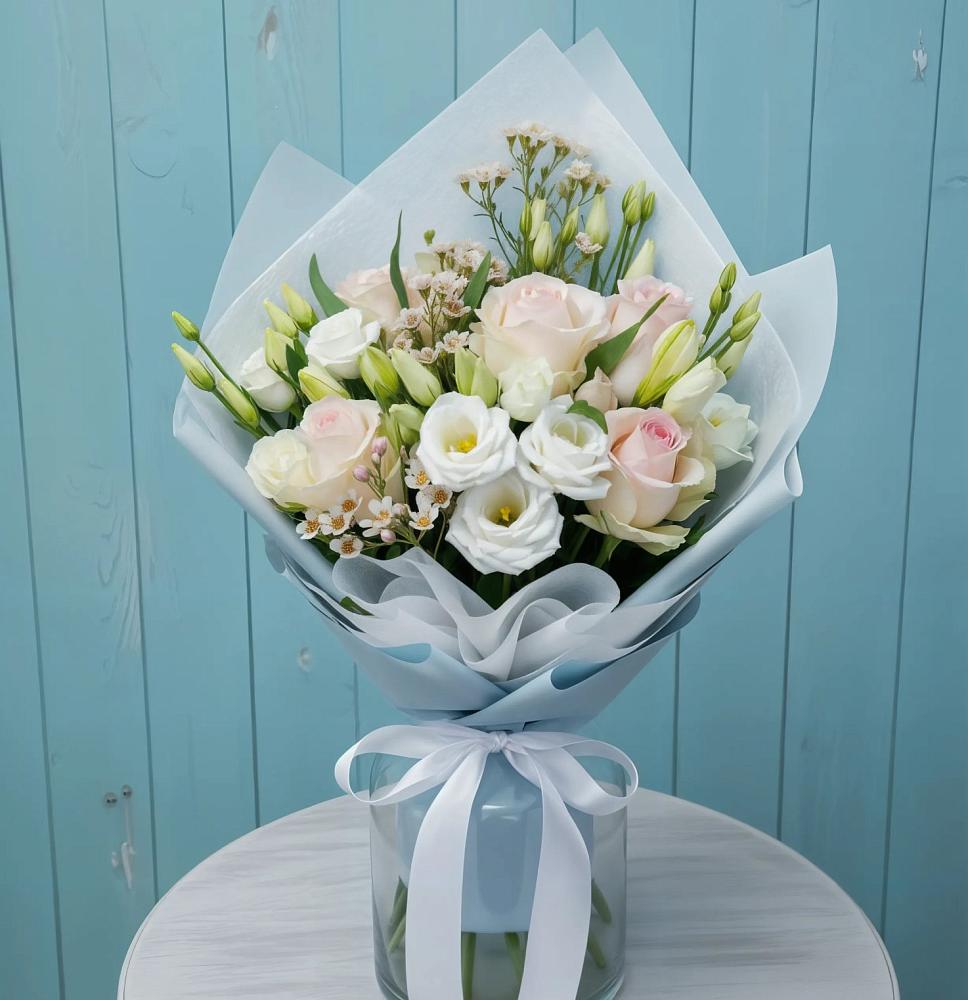 Букет цветов из: Розы и Лизиантусы в Черепаново