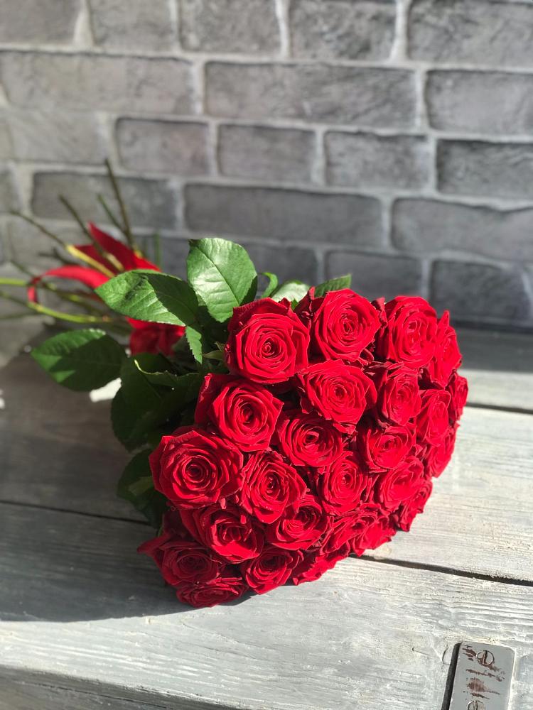 Букет Красные розы Фридом в Черепаново