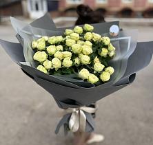 Букет Белые кустовые розы Солинеро в Черепаново