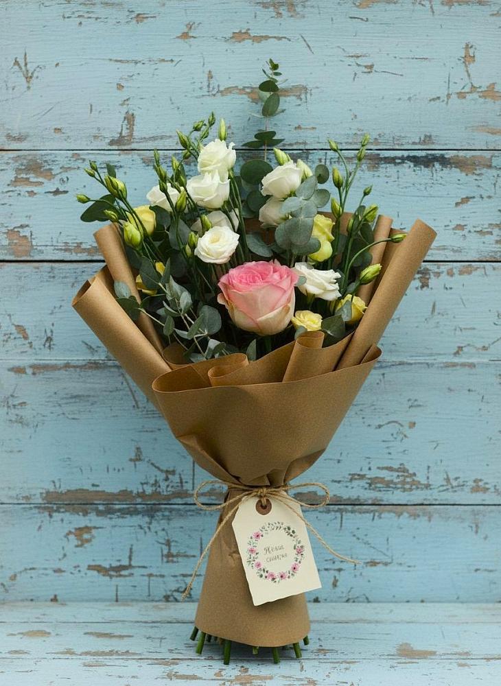 Букет цветов из: Розы и Лизиантусы в Черепаново