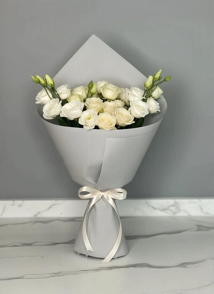 Букет цветов из: Розы и Лизиантусы в Черепаново