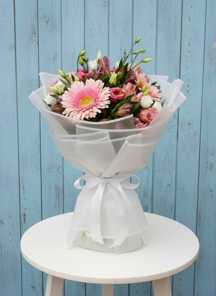 Букет цветов из: Герберы, Альстромерии и Лизиантусы в Черепаново