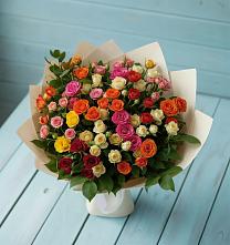 Букет Микс из разноцветных кустовых роз в Черепаново
