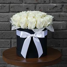 Цветочная композиция из Розы в шляпной коробке в Черепаново